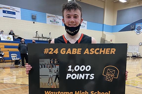 Gabe Ascher is the first Junior in Hornet history to join the 1,000 point club. He reached the accomplishment on Feb. 19 during the WIAA Regional Semifinal game. Coach Kyle Thompson quoted “Congratulations Gabriel on scoring your 1,000 point, but as you know, the work isn’t done. Look forward to seeing what your senior year brings.” 