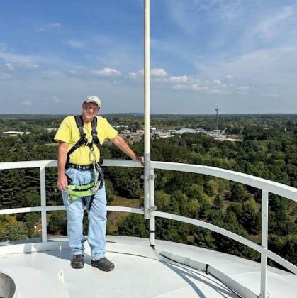 Ben Janke, owner of Ben’s Radio, a communications company in Ogdensburg, provided a 20-foot commercial-grade antenna that was installed on top of the Wautoma water tower with his partner Brad Wilson. 